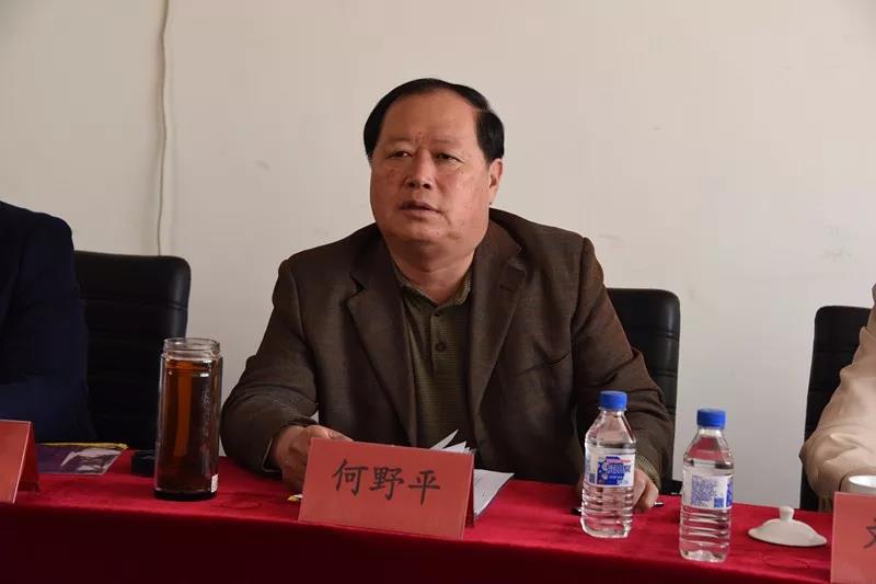 市人大常委会主任葛树立到我区楚伦村调研扶贫工作